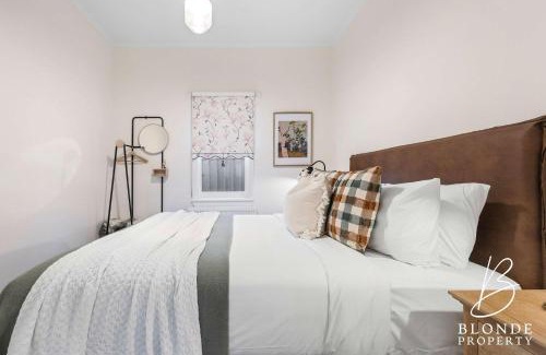 Golden Point Casa | Journeyman's Cottage