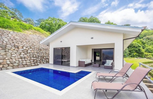Mercedes Apartamento | Journeys End-stunning Views In Gated Community