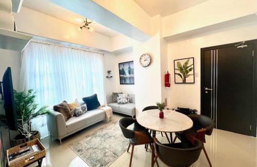 Guadalupe Apartamento | jovi's Condo one pavilion place
