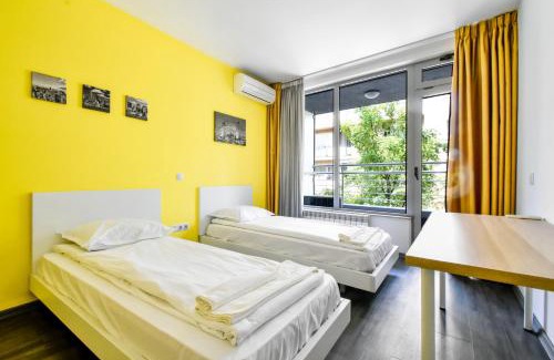 Oborishte Apartamento | Joy Apartment - Stylish 2BD in Oborishte