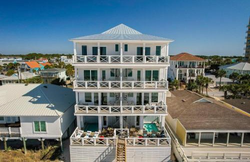 Crescent Beach Casa | Joy By The Sea home
