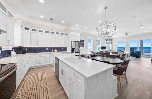 Crescent Beach Casa | Joy By The Sea home