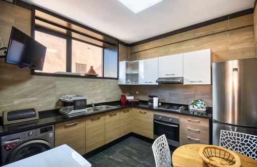 Taghazout Apartamento | Joyau - Taghazout-Dúplex-De Lujo-Baño para personas con movilidad reducida-Vi...