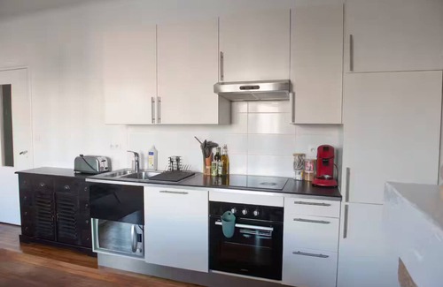 Rive Droite Apartamento | Joyeux apartment with private parking