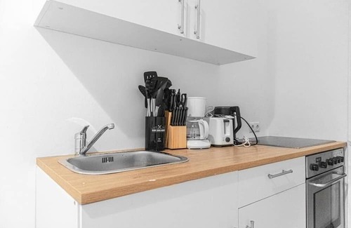 Wahring Apartamento | Joyful 2BR Apt. @ AKH Hospital - Ideal f. Patients