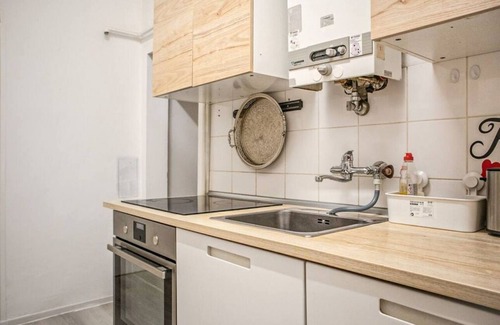 Brigittenau Apartamento | Joyful 2BR Apt. @ Millenium Tower and The Danube