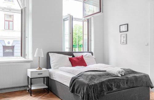 Wahring Apartamento | Joyful 4BR Apt @ superb location near AKH Hospital
