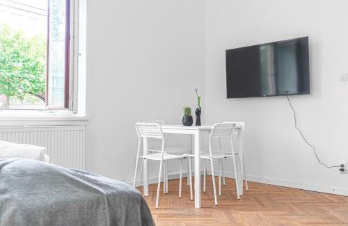 Wahring Apartamento | Joyful 4BR Apt @ superb location near AKH Hospital