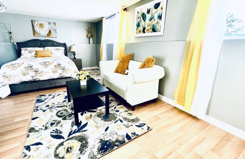 Maplewood Casa | Joyful 5 bedrooms home