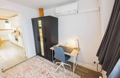 Eindhoven City Center Apartamento | Joyful 50m² Two-Bedroom Apartment (SD-23-J)