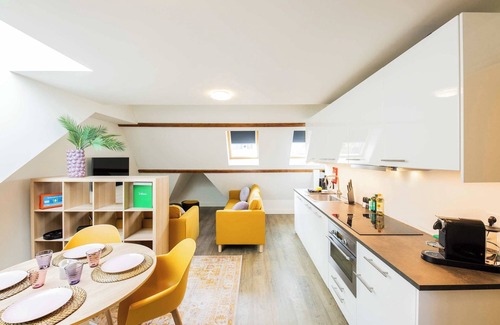 Eindhoven City Center Apartamento | Joyful 50m² Two-Bedroom Apartment (SD-23-J)