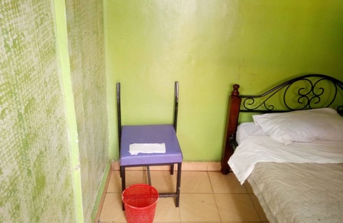 Kasarani Cama Y Desayuno | Joyous Guest House