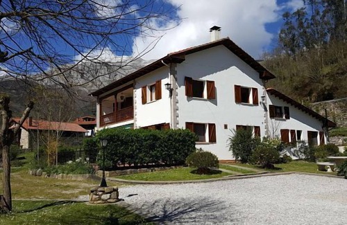 Penamellera Alta Casa | Juana, Casa de Aldea, 8 plazas. Familias grandes. Entre Picos y playa.