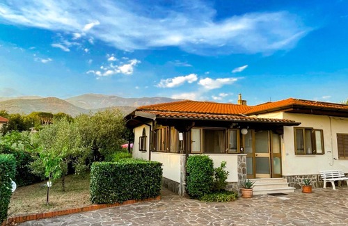 Sezze Villa | OFERTA ESPECIAL 16 de septiembre al 27 de octubre £ 550. p w VILLA DE 3 CAMAS CON PISCINA CLIMATIZADA