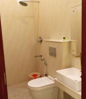 Mahmoorganj Apartamento | Juhi Homestay
