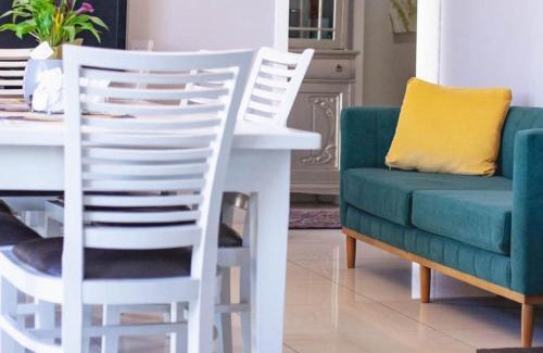 Parow North Casa | Julinas Self Catering Apartments