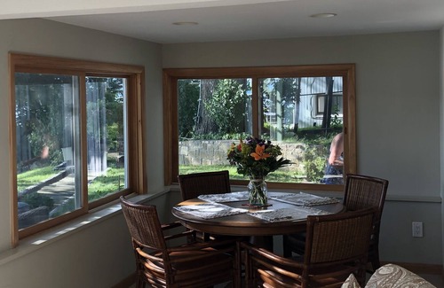 Brookfield Casa | Memorial Day Weekend '23 Now Available! Candlewood Lakefront All to Yourself!