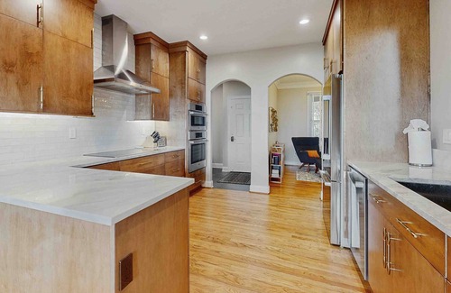 Laurel Park Casa | Jump Off Rock Retreat | Outdoor lover's house with mountain views