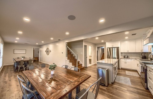 Canyon Lake Casa | Jump Right In: Luxurious River Cliff Retreat on the Guadalupe Horseshoe!