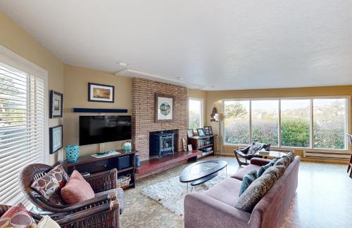 Newport Casa | Jumping Scallops