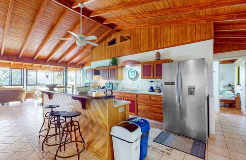 Lagunas de Baru Casa | Jungle estate with mountain views, private pool, open-concept, & AC - dogs ok