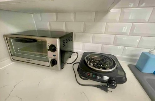 Riverside Park Condominio | Jungle Fortress - Cozy Studio/Mins to Airport+Port