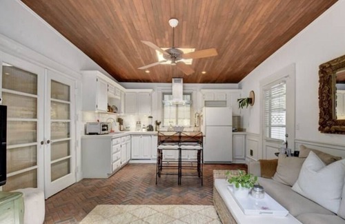 Riverside Park Casa | Jungle Getaway In The Heart of Ft. Lauderdale