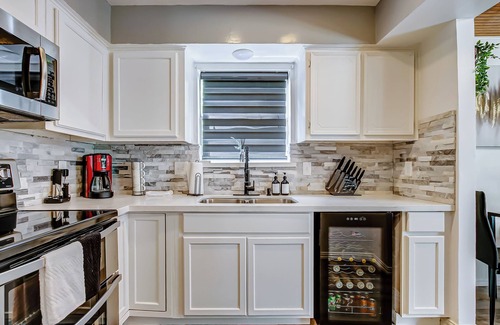 Montrose Casa | Jungle Midtown Oasis
