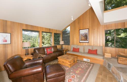 Alpine Meadows Casa | Juniper at Alpine - Private Hot tub, Pet Friendly & Free Shuttle to Slopes