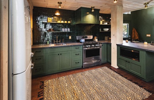 Idyllwild Cabina | Juniper by Freewyld | A-Frame Cabin + Hot Tub