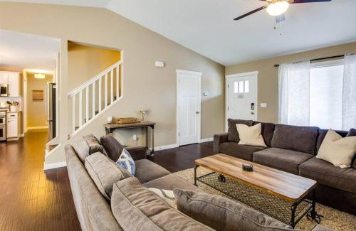Larkspur Casa | Juniper Getaway Dreamy Kitchen Pet Friendly