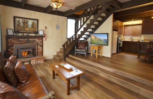 Big Bear City Casa | Juniper's Cottage - Secluded hideaway with a large fenced yard giving the feeling of privacy!