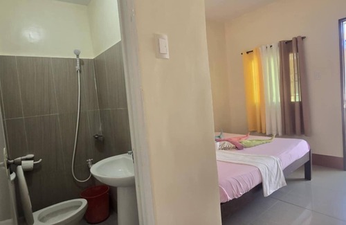 Tawala Cama Y Desayuno | Junlyn Apartelle Economy room