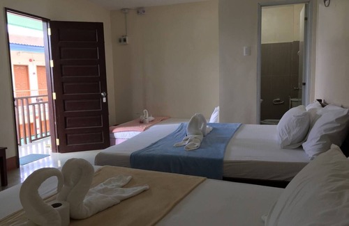 Tawala Cama Y Desayuno | Junlyn Apartelle Single Room - Room good for 2