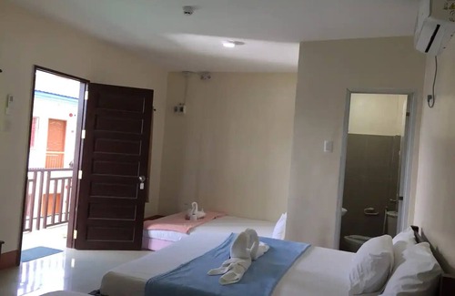 Tawala Cama Y Desayuno | Junlyn ApartelleDeluxe Double or Twin room