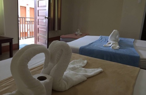 Tawala Cama Y Desayuno | Junlyn ApartelleDeluxe Double or Twin room