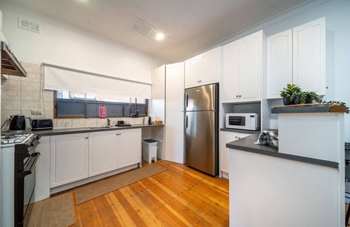 Torrensville Casa | Jupiter - 3BR WiFi BBQ