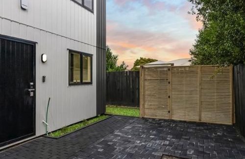 Papakura Casa | Jupiter St Holiday Home No 3