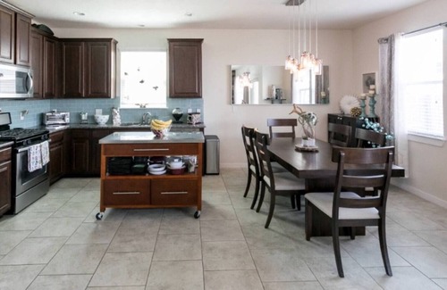 Austin Casa | Just 10 minutes south of the airport, COTA and 12min to DT Eastside