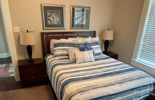 Galveston Cabaña | Just 3 blocks from the beach!