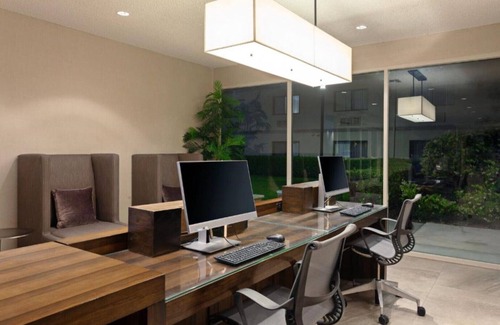 Union City Casa | Just a short drive to Silicon Valley and Oakland International Airport !