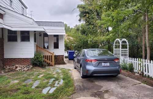 Durham Casa | Just across the street - from NCCU, with driveway for parking