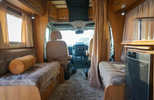 Seeduwa - Katunayake Otro | JUST CAMP IT Campervans and Motorhomes - Colombo City and Bandaranaike International Airport Arrivals Car Park