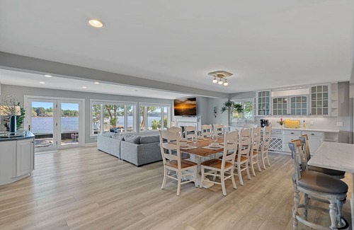 Cornelius Casa | Just Coasting - Relaxing Lakeside Retreat on Lake Norman