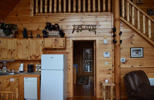 Gatlinburg Cabina | JUST ENUFF Cabin - 5 Star Beautiful View en Gatlinburg tiene todo lo que necesita.