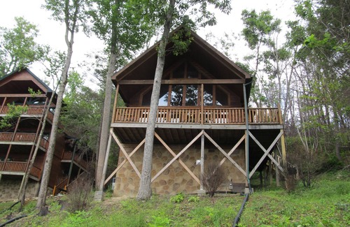 Gatlinburg Cabina | JUST ENUFF Cabin - 5 Star Beautiful View en Gatlinburg tiene todo lo que necesita.