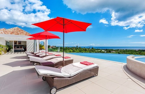 Plum Bay Villa | Just in Paradice a 3 bedroom hillside villa within a few minutes of the beach