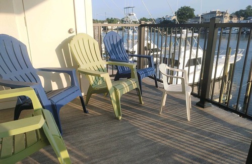 Lewes Condominio | JUST RELEASED...SPECTACULAR SUNSETS- WATERFRONT 2- BED/ 2- BATH CONDO POOL/WIFI