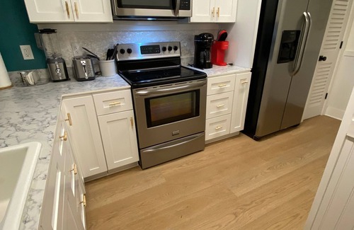 Panama City Beach Complejo | Just renovated + perfect for families - spacious 3 bed 3 bath Edgewater Villa.