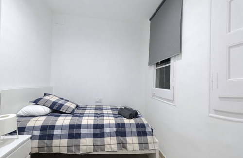 El Guinardo Apartamento | Just Renovated Apartment in the Center of Barcelona